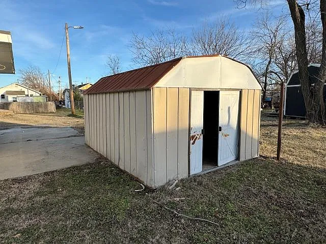 721 W Ford St — Photo 10
