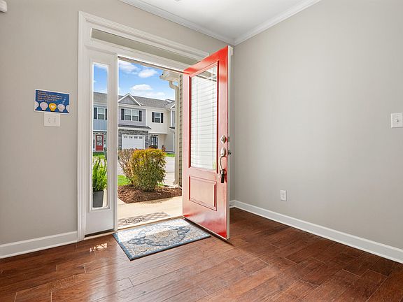 3rd image of 5500 Nur Ln