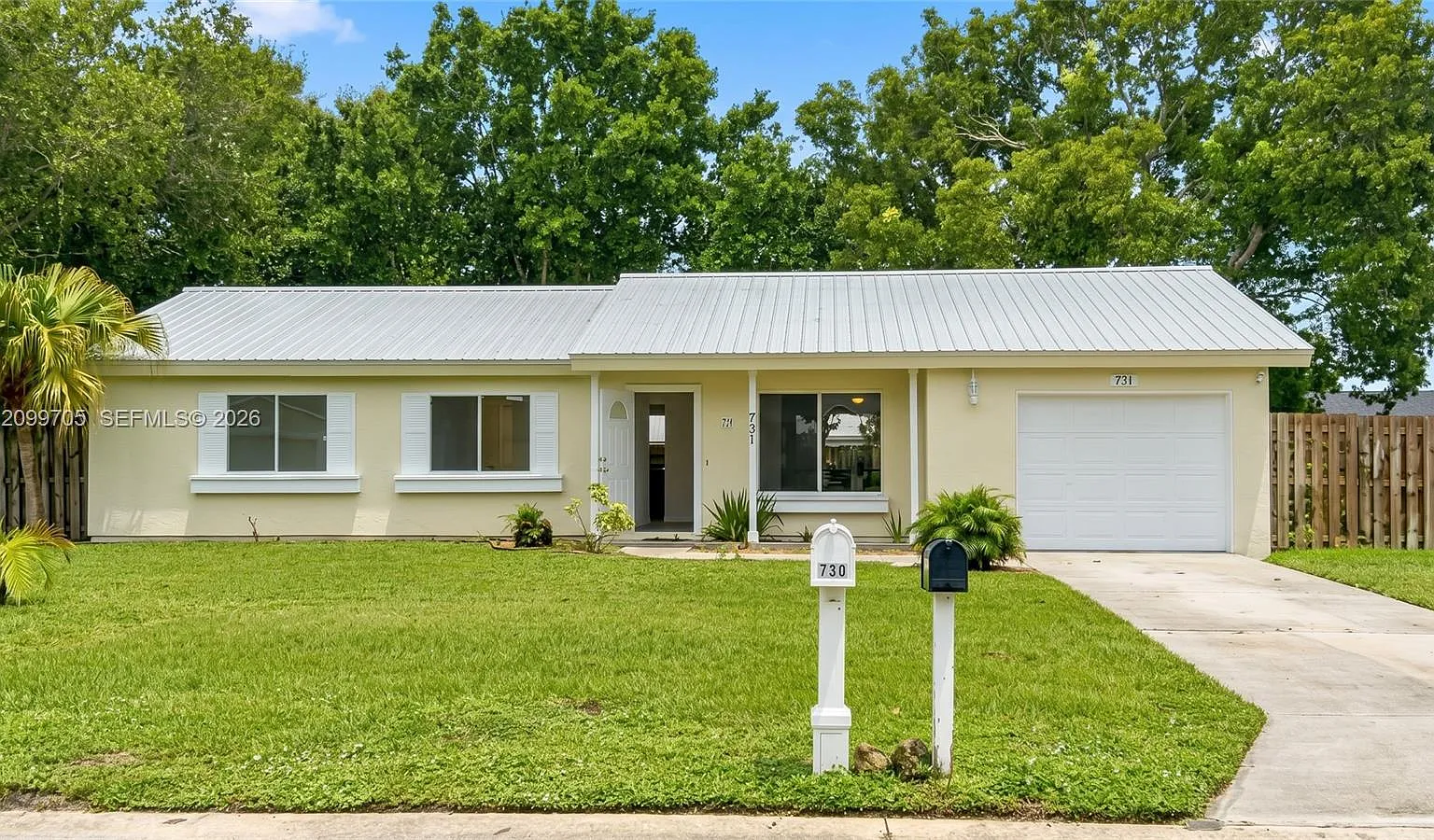 Vero Beach Highlands Unit — Photo 1