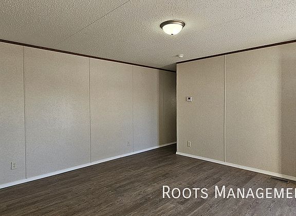3rd image of 127 Ashford Dr #127