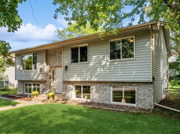 1460 Danforth St, Saint Paul, MN 55117