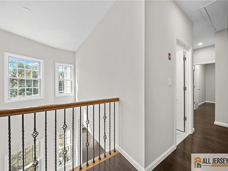 7 Mount Pleasant Ave — Photo 30