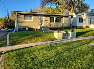 715 3rd St NE, Jamestown, ND 58401
