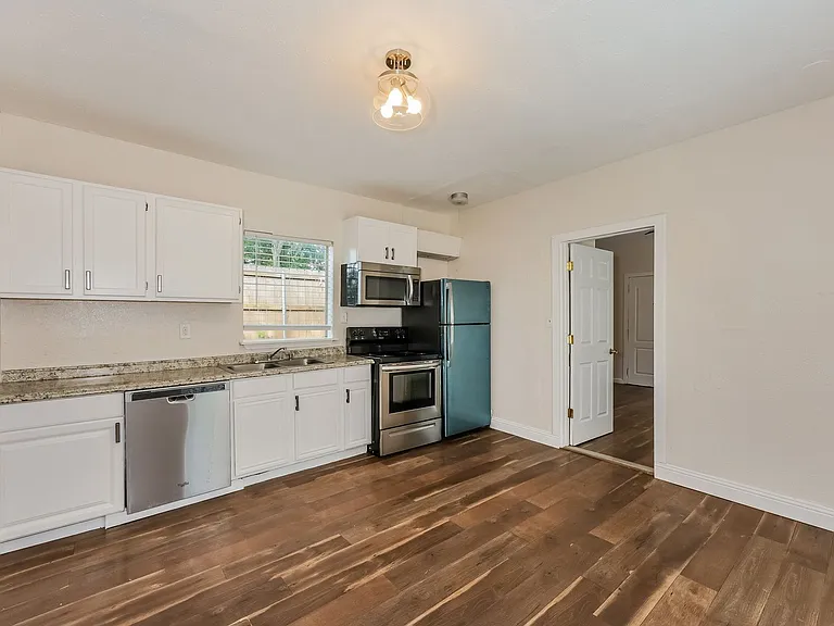 4926 Reiger Ave — Photo 18