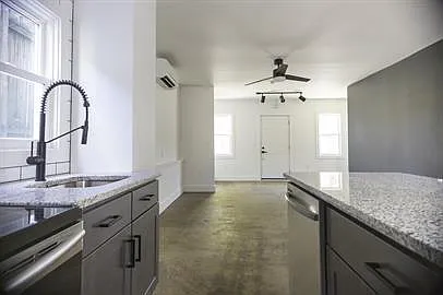 505 N Cameron St — Photo 6