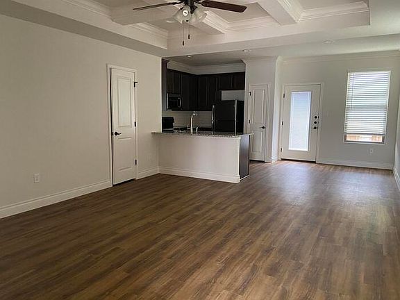 4th image of 335 Untermaier St