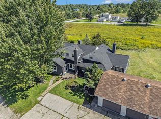 9653 S Lindsey Rd, Casco, MI 48064