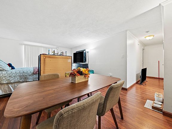 4th image of 26 Greentree Ln APT 24