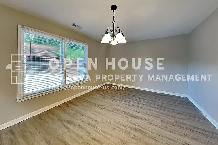 1100 Lake Dr — Photo 10
