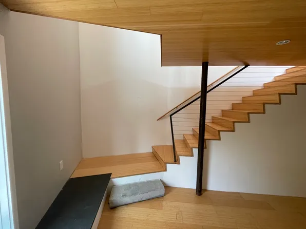 35 Kossuth St, New Haven, CT 06519