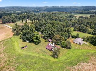 172 E Houstonville Rd, Harmony, NC 28634