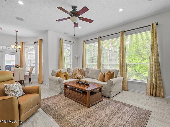 5th image of 4074 WINDSOR PARK Drive E