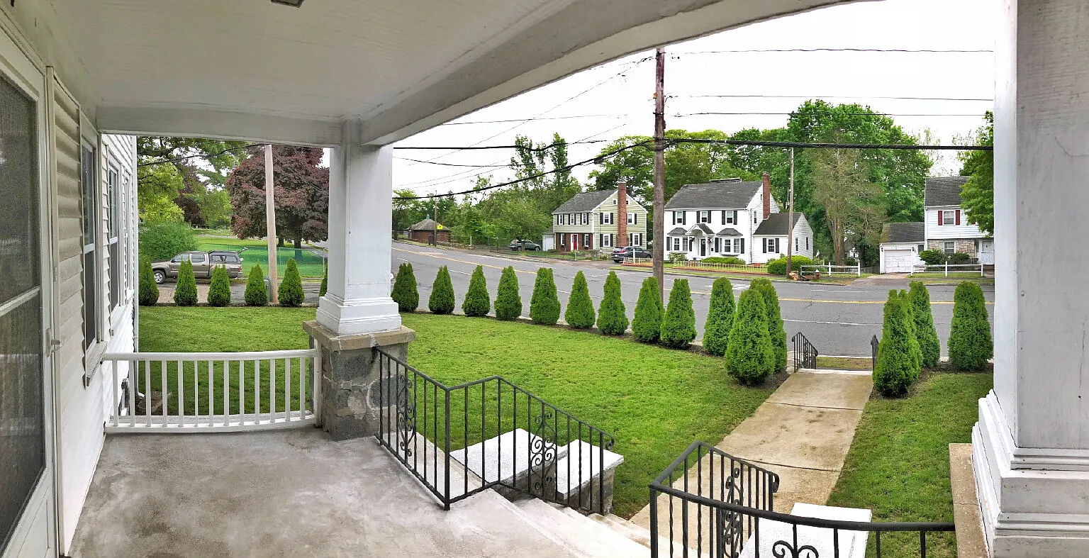3 bed, 1.0 bath, 1200 sqft, $2,995 — Photo 2