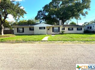 1401 E Park Ave, Victoria, TX 77901