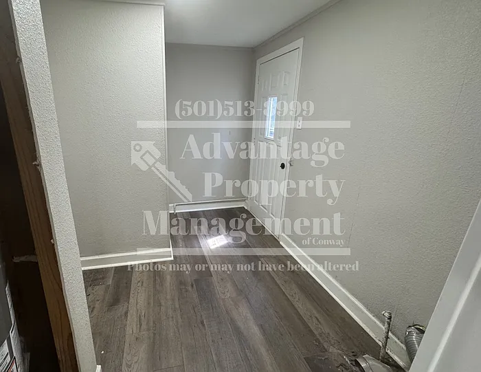 1519 Phyllis St — Photo 5