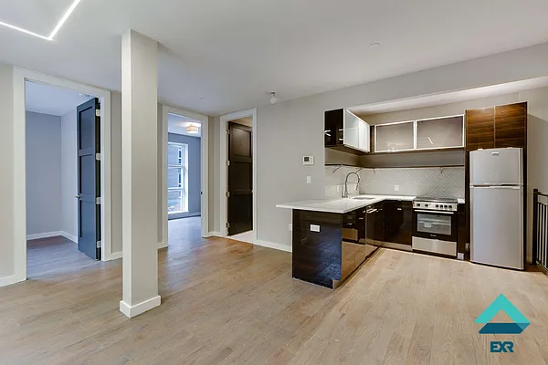 Rented by EXR | media 6