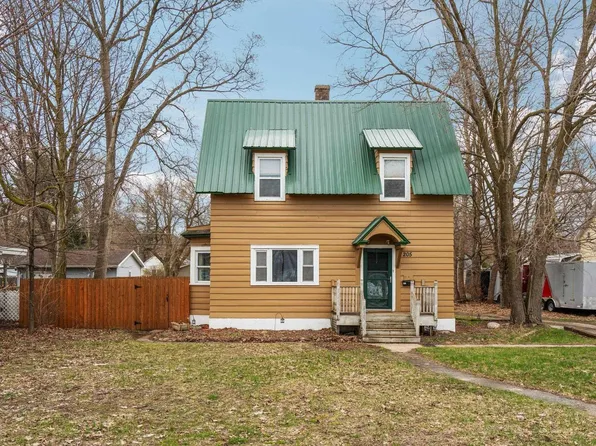 205 W 14th St #1 & 2, Traverse City, MI 49684