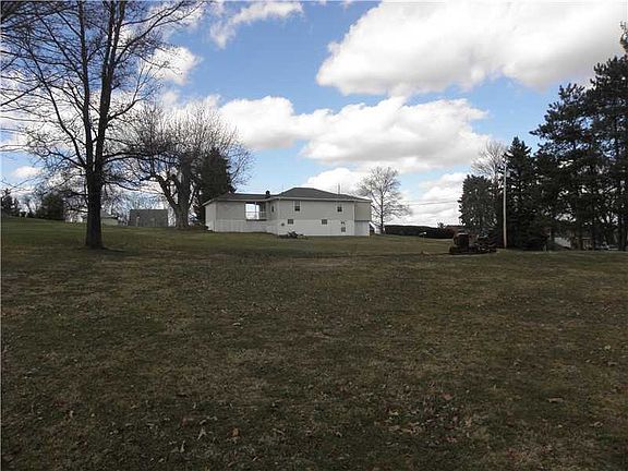 4th image of 24 Pompei Dr