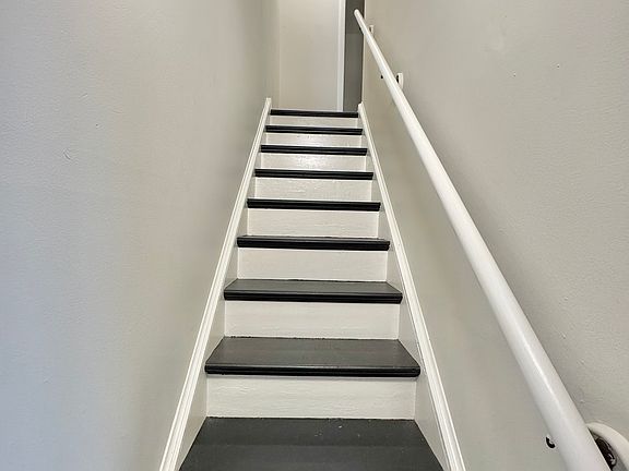 4th image of 510 Holladay Dr #505