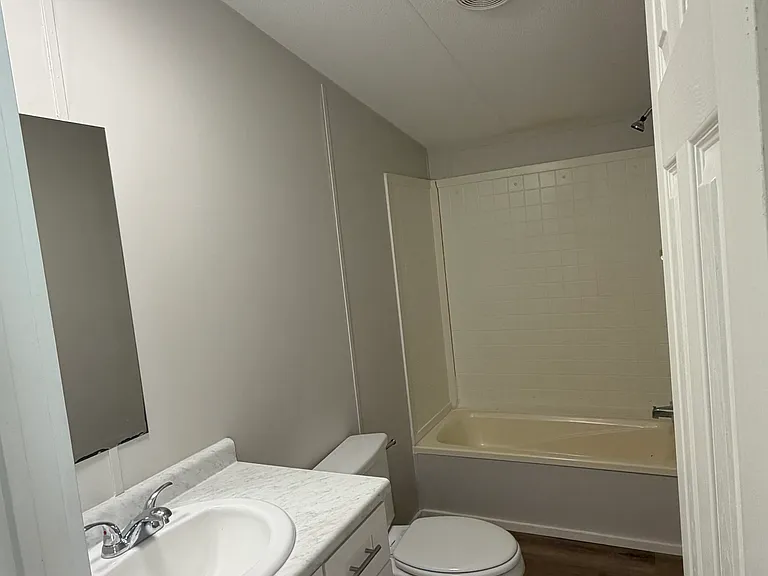 247 Kitchings Cir — Photo 4