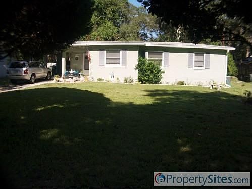 2nd image of 905 Amelia Dr