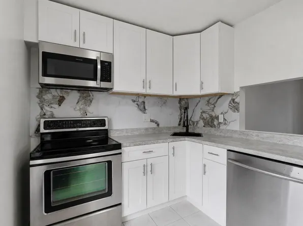 6020 NW 64th Ave APT 208, Tamarac, FL 33319