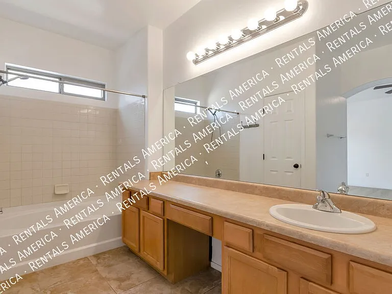 10427 E Rita Ranch Crossing Cir — Photo 18