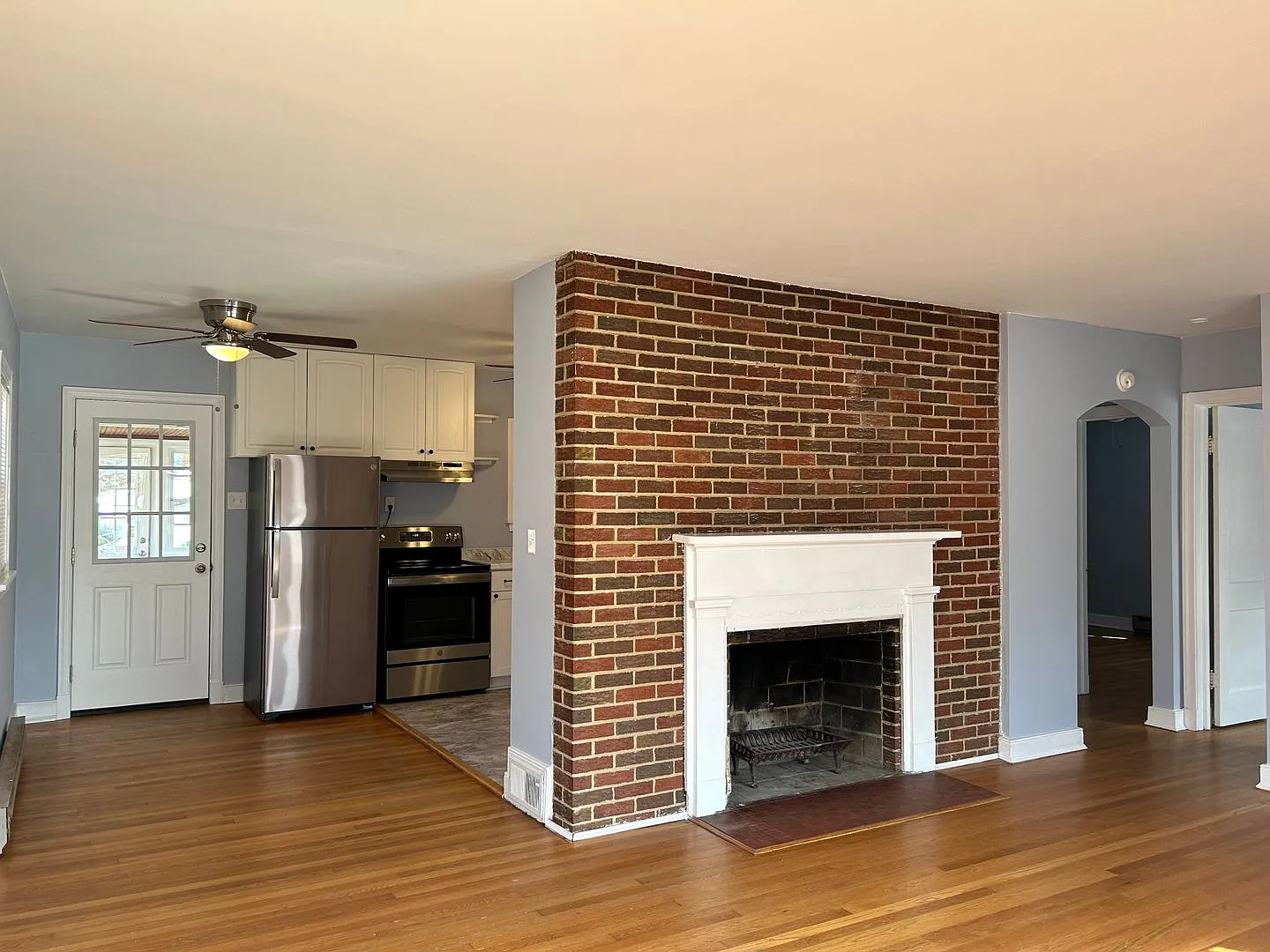 Charming 2-Bedroom Westover Hills Home | Updated Kitchen, Fenced Yard & Alley Parking — Photo 2
