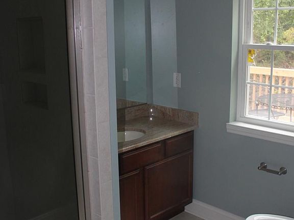Bath Rm Granite & Tile