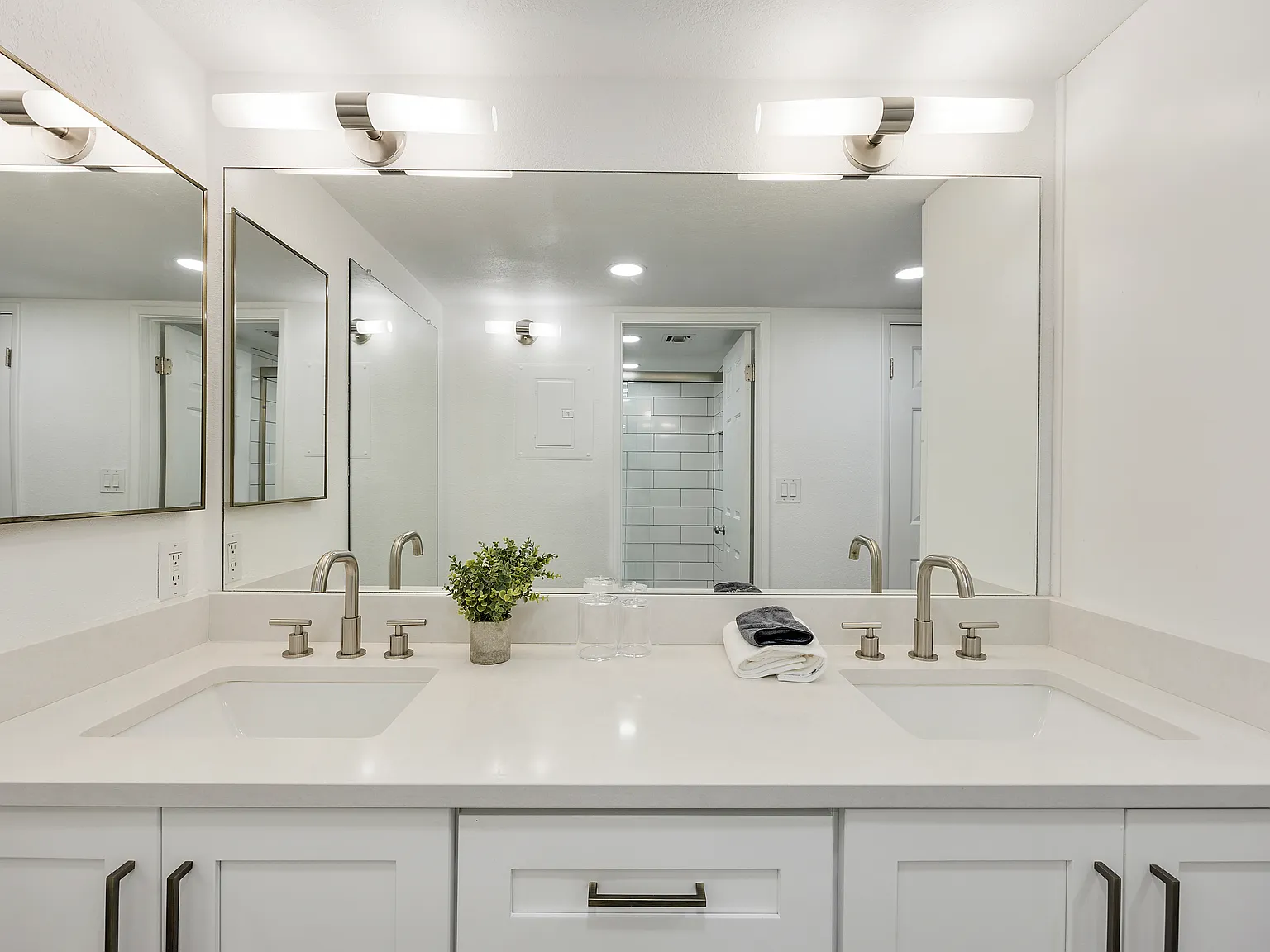 1 bed, 850 sqft, $2,195 — Photo 3