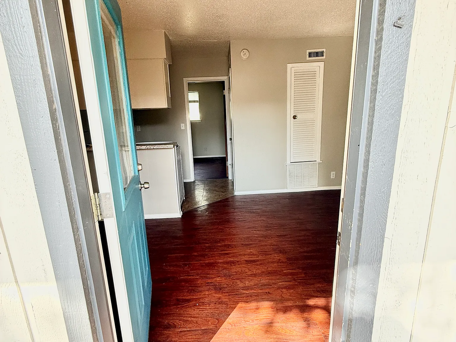 1 bed, 585 sqft, $895 — Photo 2