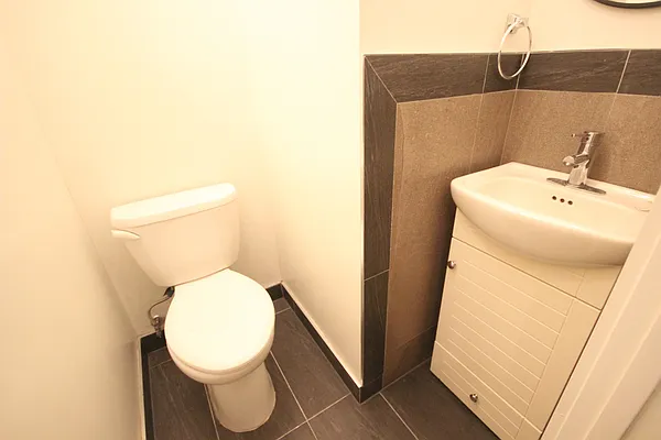 Rented by Nooklyn NYC LLC | media 46