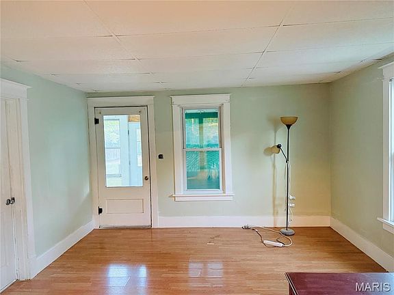 3rd image of 518 Wyss Ave