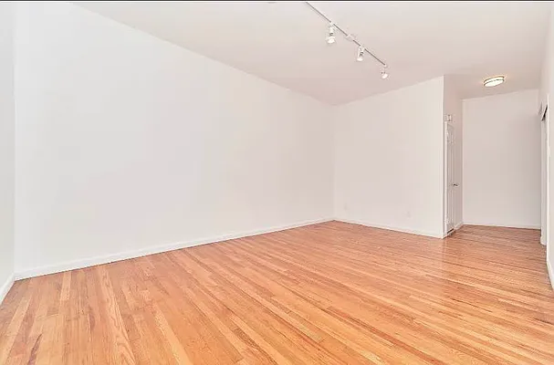 Rented by Living New York | media 2