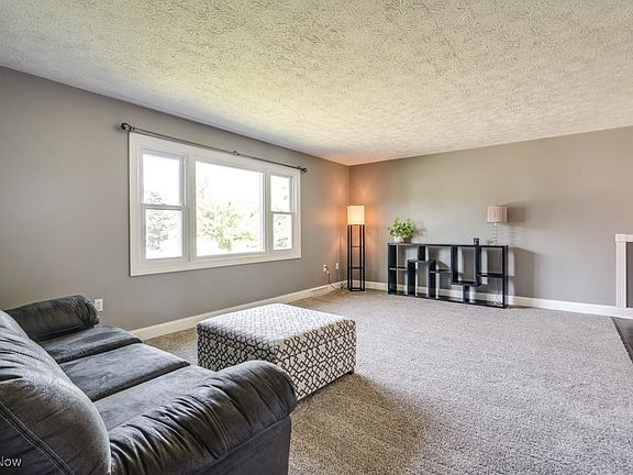 4th image of 2785 Lee Dr