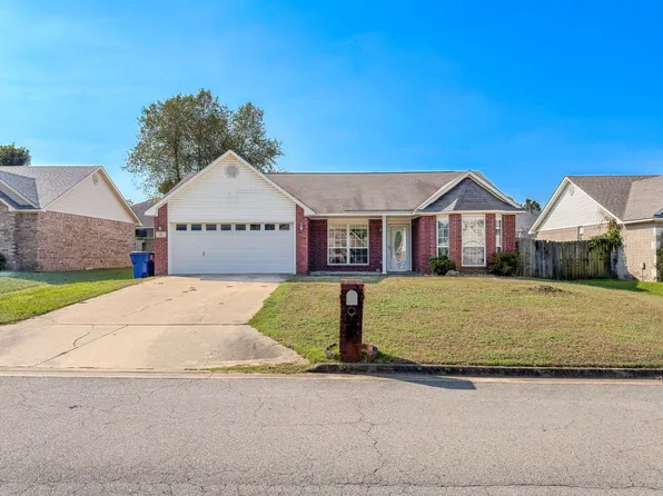 604 Chateau Dr, Fort Smith, AR 72908