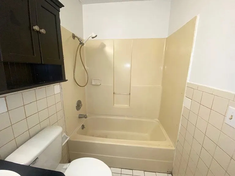 823 S Kilbourne Rd — Photo 12