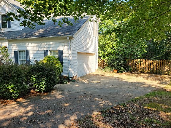 2nd image of 6 Hiley Ct
