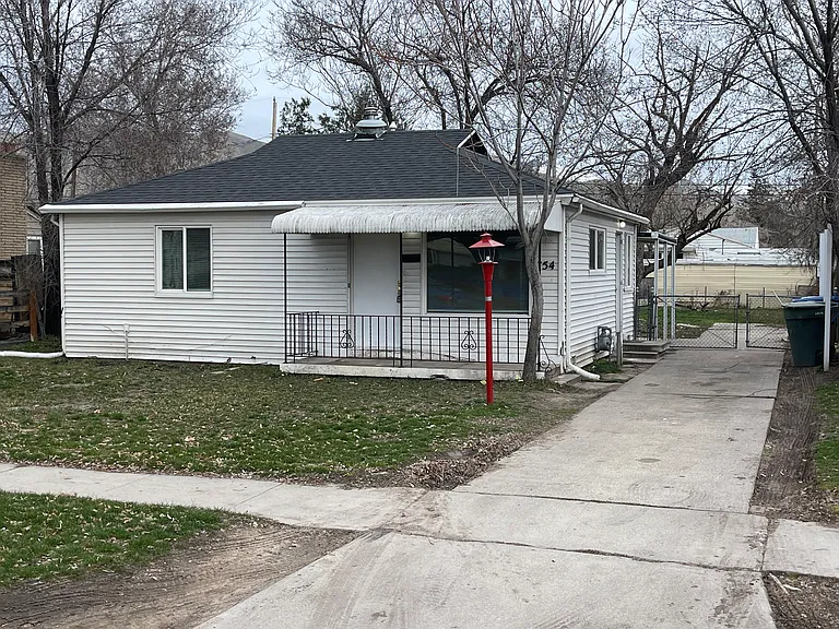754 W Colorado St — Photo 14