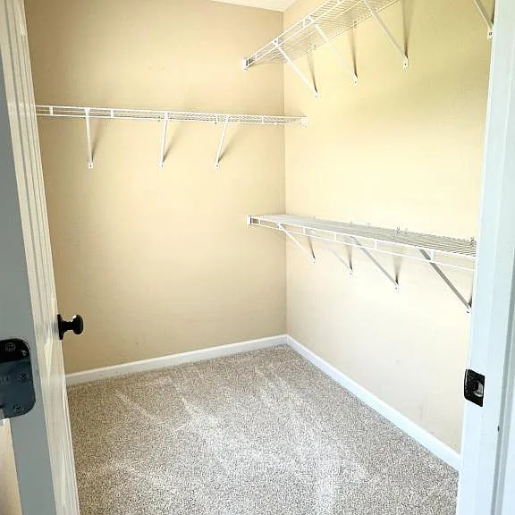 385 Americana Dr — Photo 9