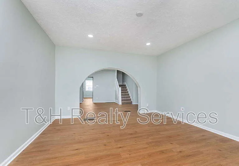 326 Jefferson Ave — Photo 26