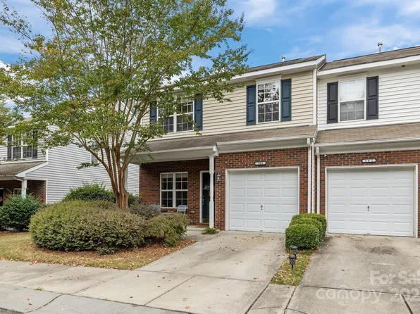 304 Azteca Dr, Matthews, NC 28104