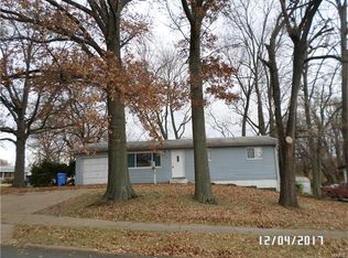 1180 Hadwin Dr, Florissant, MO 63033