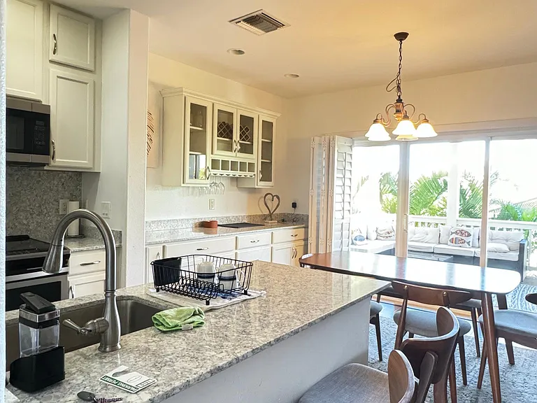 92-1214 Olani St #UPSTAIRS — Photo 12