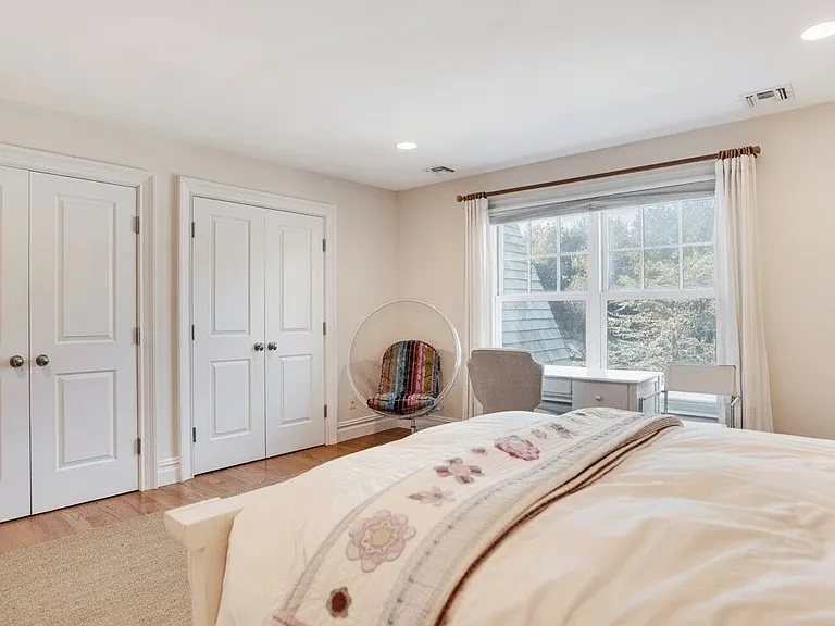84 Tuckahoe Ln — Photo 30