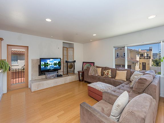 3rd image of 5214 Driftwood St