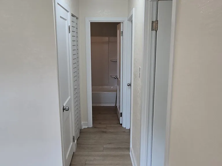 808 Hancock Ave — Photo 6