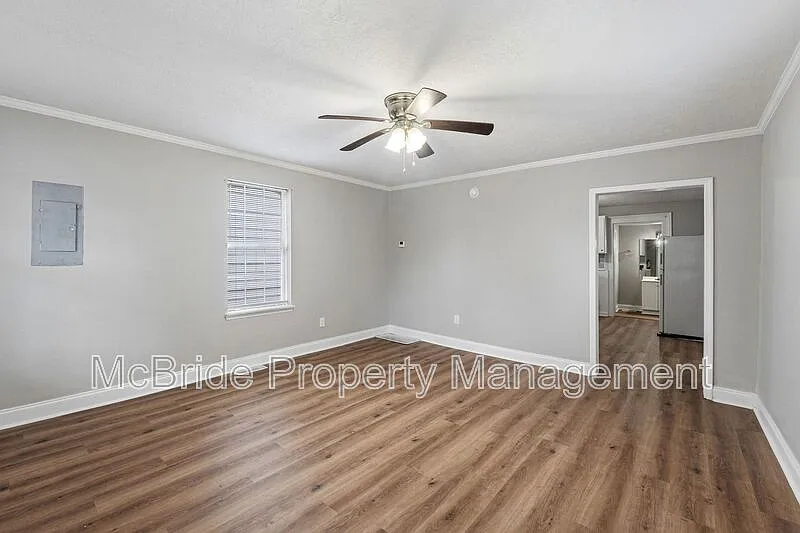 1 bed, 1.0 bath, 890 sqft, $950 — Photo 3