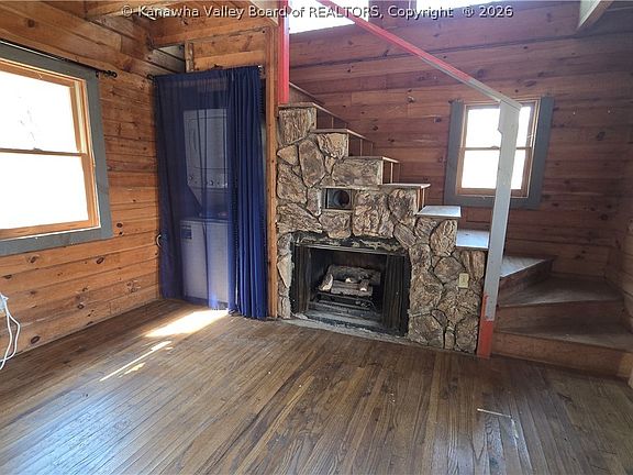 3rd image of 348 Basil Hively Rd