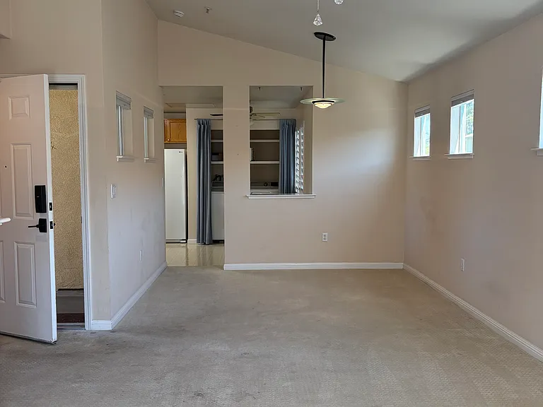 1690 Civic Center Dr — Photo 3